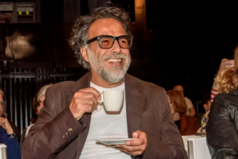 Iñárritu inaugura en Bilbao su instalación 'Carne y Arena' sobre migración mexicana y centroamericana