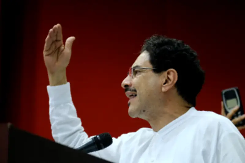 Iván Cepeda arremete contra Gutiérrez, Rendón y Uribe en Medellín por vínculos con parapolítica