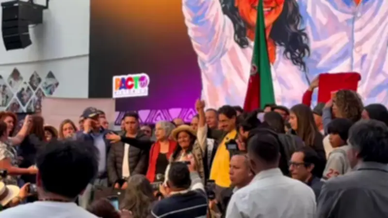 Iván Cepeda y Aida Quilcué formalizan su candidatura presidencial ante la Registraduría