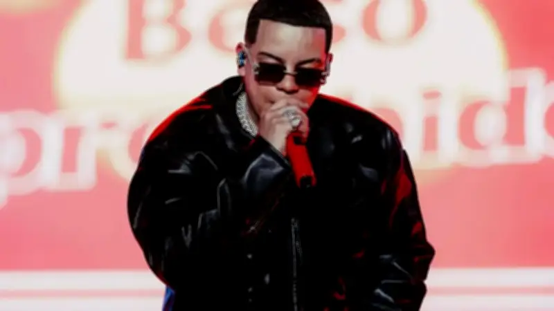 J Balvin sueña con llenar estadios en su nueva etapa musical con el álbum 'RS15'