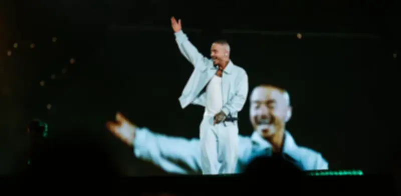 J Balvin transforma Cali en 'Ciudad Primavera' con espectáculo que eleva estándar de conciertos en Colombia