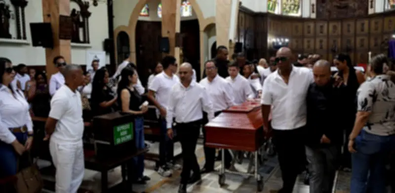 Jimmy Saa clama por paz en Colombia durante emotivo sepelio de percusionista Luder Quiñones en Cali