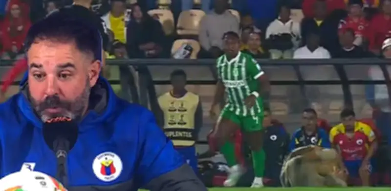 Jonathan Risueño, técnico del Pasto, simula agresión de Alfredo Morelos en partido contra Nacional