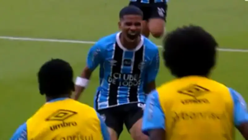 José Enamorado marca su primer gol con Gremio en la final del Campeonato Gaucho