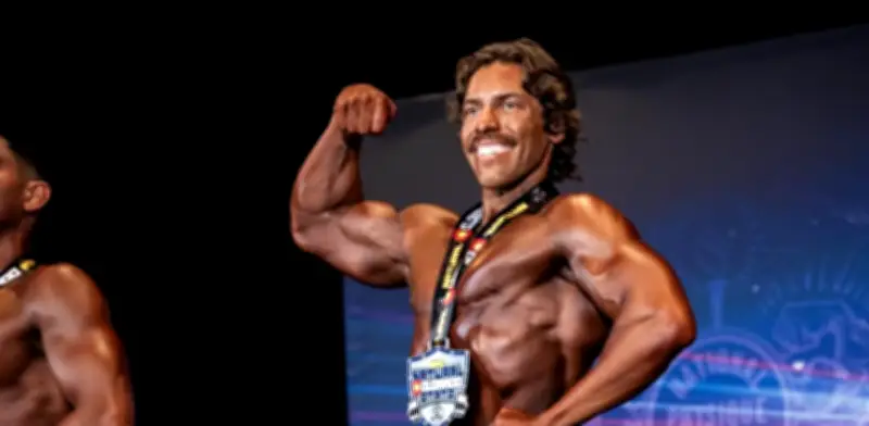 Joseph Baena, hijo de Schwarzenegger y madre colombiana, arrasa en su debut en fisicoculturismo