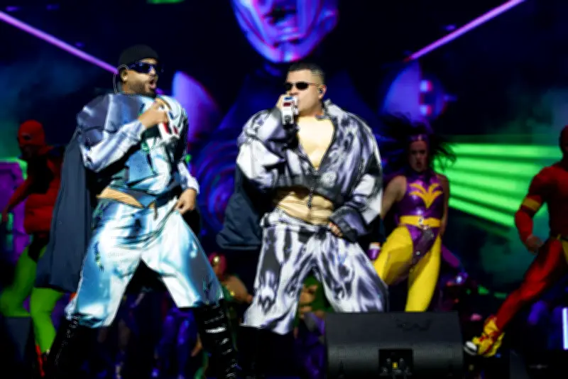 Jowell y Randy revolucionan Bogotá con espectacular show de reguetón en Movistar Arena