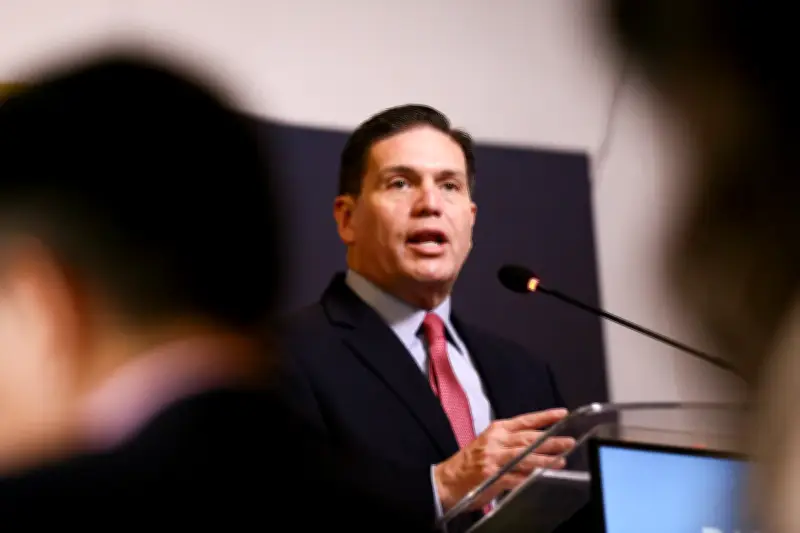 Juan Carlos Pinzón anuncia retiro definitivo de la vida pública tras derrota electoral