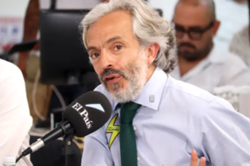 Juan Daniel Oviedo evalúa ser fórmula vicepresidencial de Paloma Valencia tras consulta