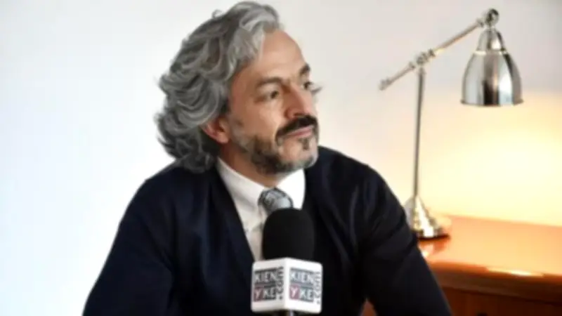 Juan Daniel Oviedo: Trayectoria política y su relación de más de una década con Sebastián Reyes