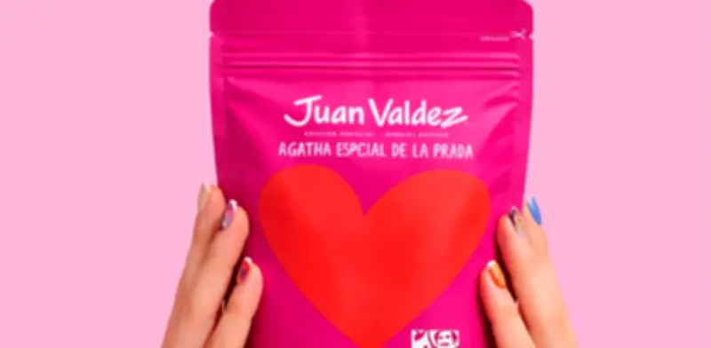 Juan Valdez y Ágatha Ruiz de la Prada unen café colombiano con diseño español en colección limitada