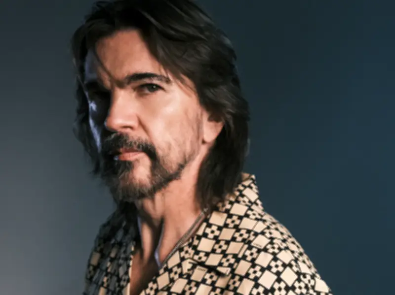 Juanes celebra 25 años como solista con álbum 'Juanesteban': un viaje musical orgánico