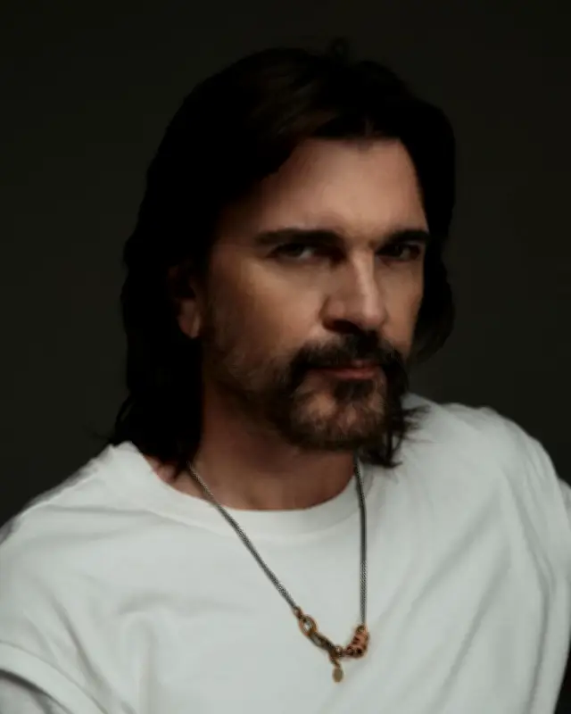 Juanes revela proyecto secreto de metal mientras lanza nuevo álbum 'Juanesteban'