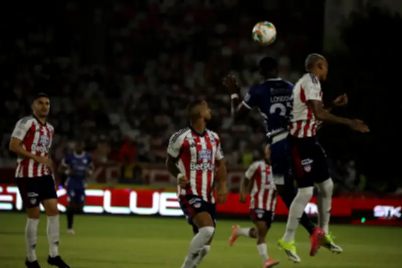 Junior de Barranquilla cede puntos vitales en casa tras empate 1-1 con Alianza Valledupar