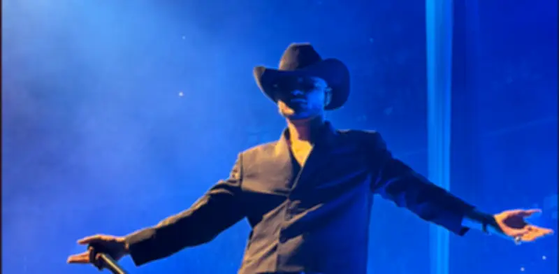 Kapo emociona Bogotá con concierto lleno de sorpresas y lágrimas en Movistar Arena