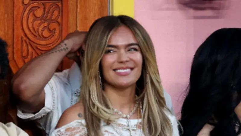 Karol G revela que deseó nacer hombre por desigualdad laboral en emotivo mensaje por Día de la Mujer