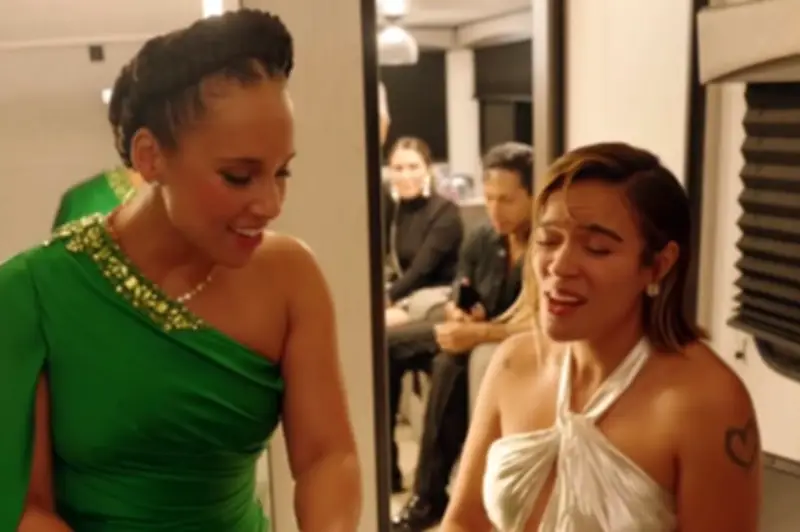Karol G y Alicia Keys unen voces en emotivo encuentro benéfico en Miami