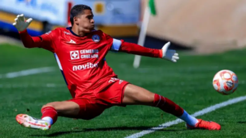 Kevin Mier reaparece en Cruz Azul tras fractura y reaviva debate por el arco y la Selección Colombia