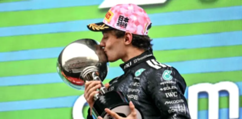 Kimi Antonelli domina Japón y se convierte en el líder más joven de la Fórmula 1