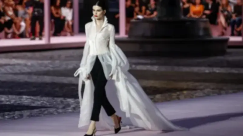 La Andy Bag de CH Carolina Herrera celebra 20 años como ícono de estilo atemporal