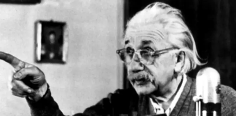 La crítica de Einstein a la educación memorística: 'Lo que queda tras olvidar lo aprendido'