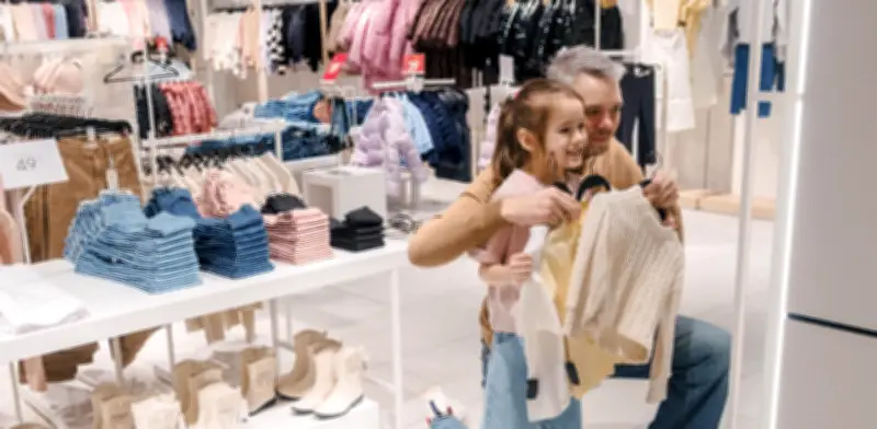La moda infantil se transforma: 'Mini-me dressing' redefine el estilo familiar en Colombia