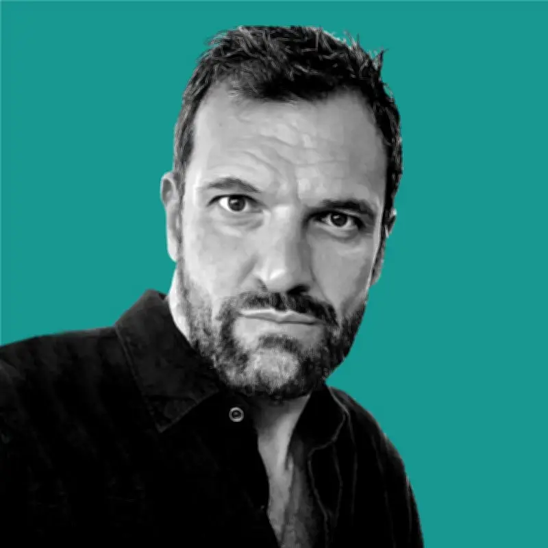 La paranoia conspirativa: entre la sospecha y la ingenuidad en la era de la desinformación