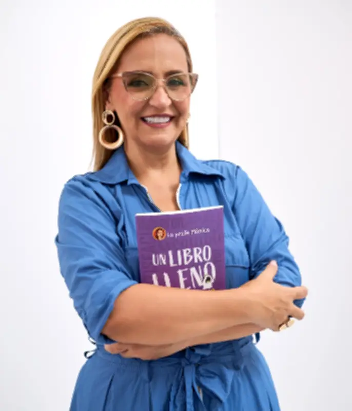 La Profe Mónica: De un salón conflictivo a ser una influencer educativa global