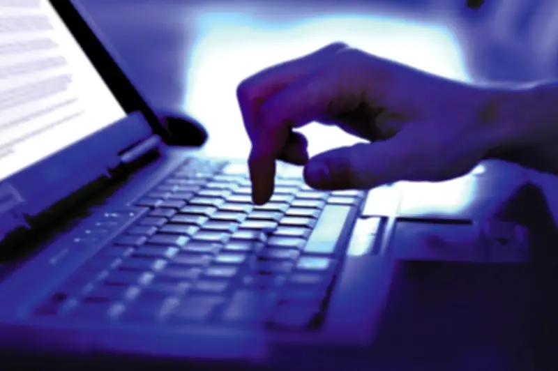 La violencia sexual digital lleva décadas en internet, no comenzó con la inteligencia artificial