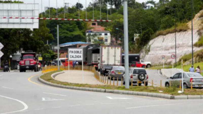 Lebrija avanza en proyecto para eliminar peligroso cuello de botella vial tras muerte de peatona