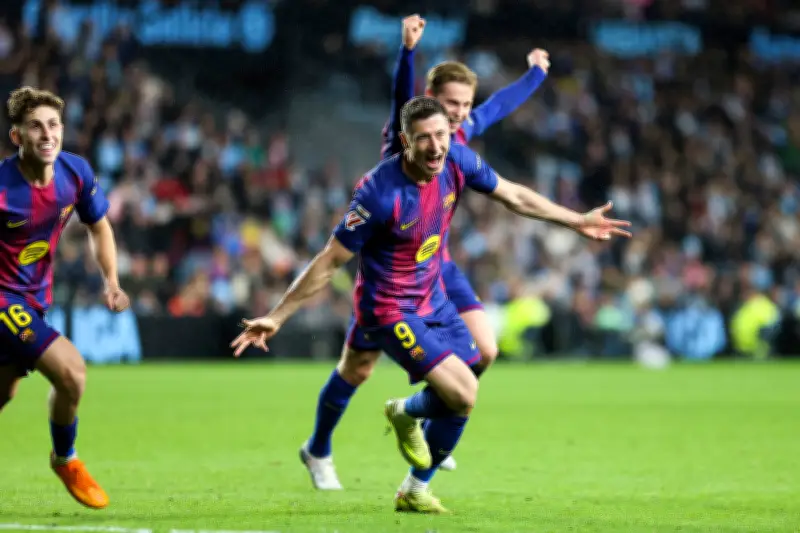 Lewandowski mantiene en suspenso su futuro en el Barcelona y habla de su lesión