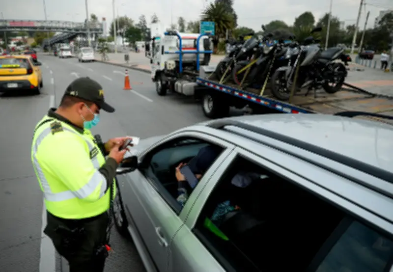 Licencia de conducción digital en Colombia: obligatoria para agentes de tránsito y evita multas