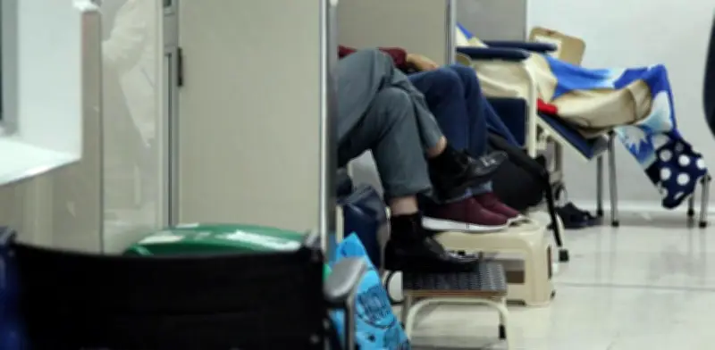 Liquidación de EPS ordenada por Petro: impactos en 12 millones de usuarios y riesgos en atención médica