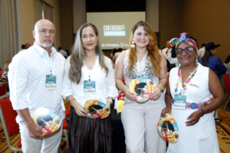 Lista Completa de Nombres y Apellidos de Personas en Colombia