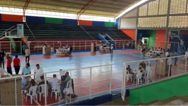 Lluvias y baja participación marcan jornada electoral en provincias de Santander