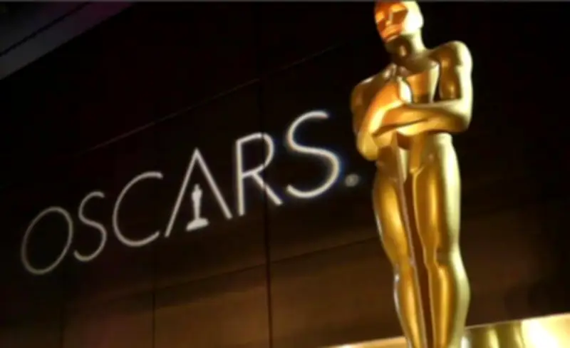 Los Premios Oscar 2026 Inician con Glamour y Expectativa en Hollywood