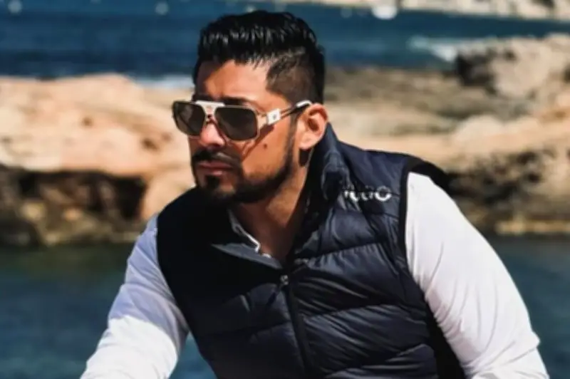 Lowe León regresa a Colombia con nuevo álbum tras transformación personal y musical