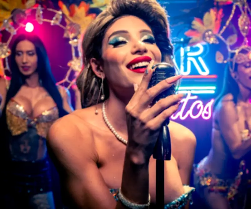 Lucho Velasco presenta el tráiler de 'Tu Reina', thriller ambientado en el Carnaval de Barranquilla