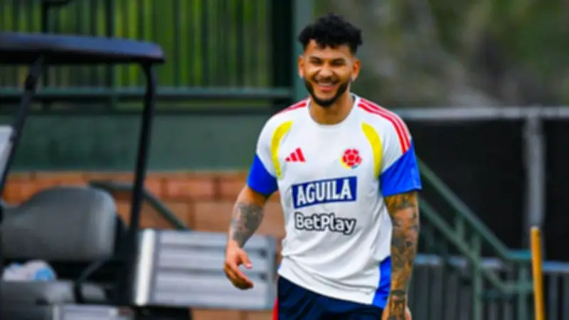 Luis Javier Suárez evita hablar de Liverpool y se enfoca en Colombia y Sporting