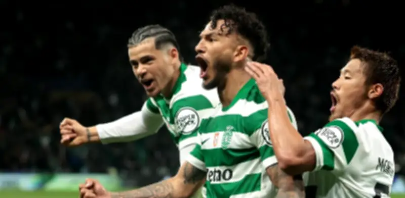 Luis Suárez mantiene su racha goleadora con Sporting de Portugal ante el Porto