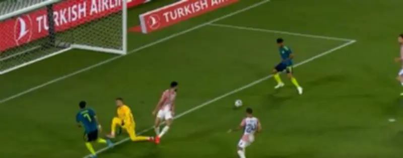 Luis Suárez protagoniza jugada viral en partido contra Croacia que estalla en redes sociales