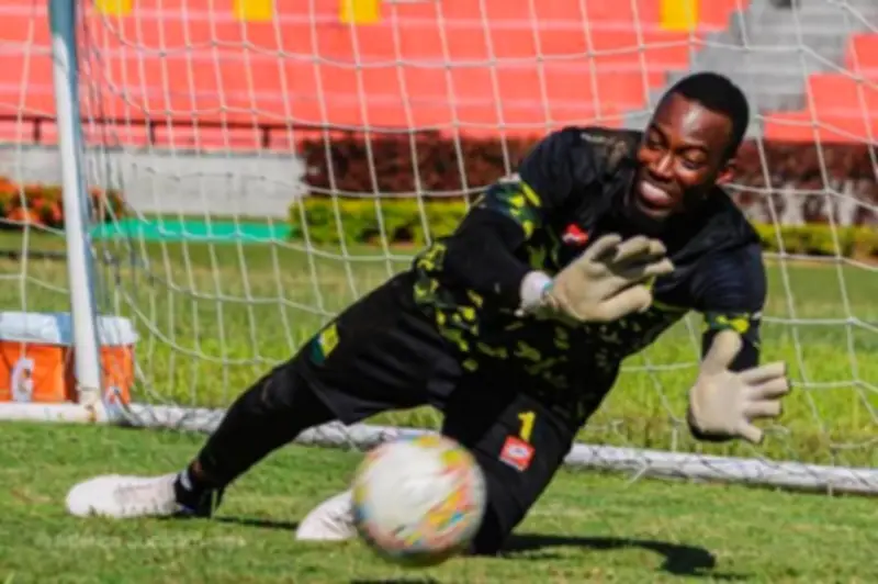 Luis Vásquez asume el arco del Atlético Bucaramanga tras la salida de Aldair Quintana