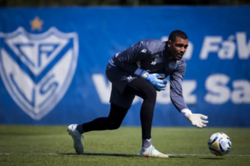 Álvaro Montero brilla en Argentina y pone en duda la titularidad en la Selección Colombia