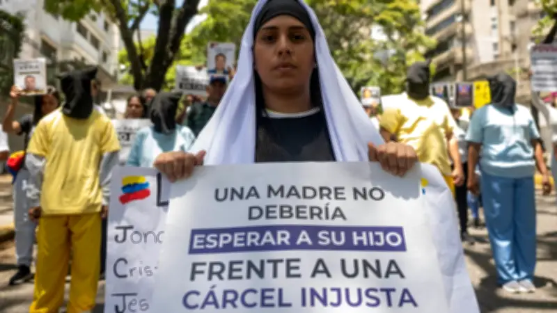 Madres de presos políticos marchan en Caracas pidiendo mediación del Vaticano