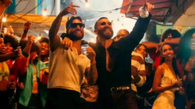 Maluma y Manuel Turizo lanzan 'Apambichao', un homenaje musical al Caribe colombiano