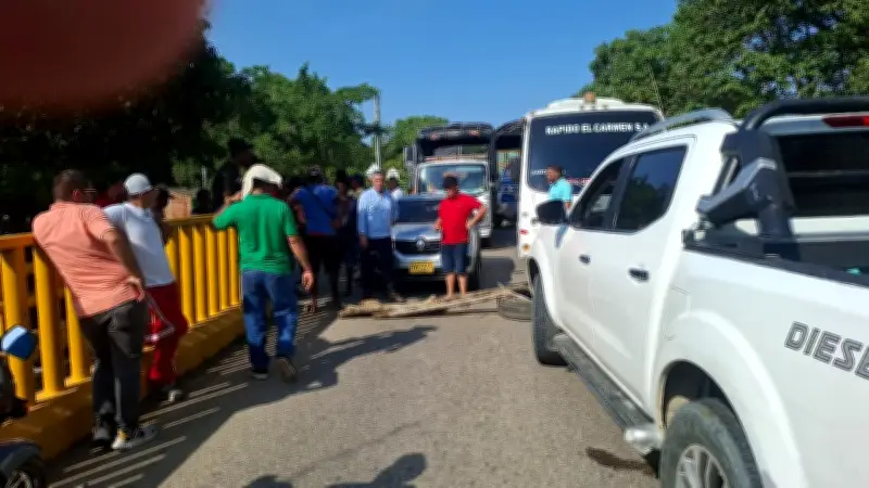 Manifestación bloquea la Troncal de Occidente a la entrada de San Basilio de Palenque
