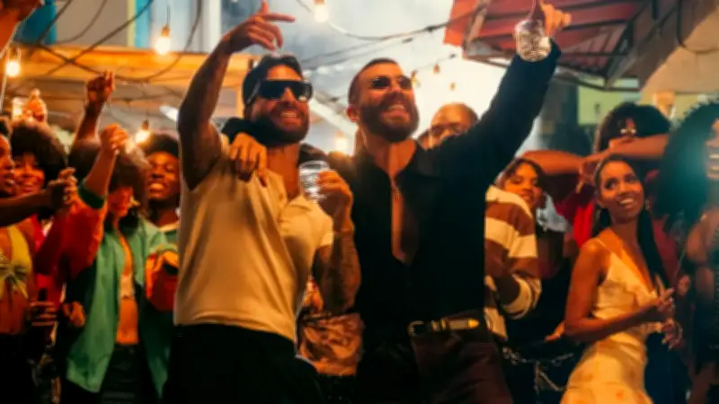 Manuel Turizo y Maluma lanzan 'Apambichao', un homenaje musical al Caribe colombiano
