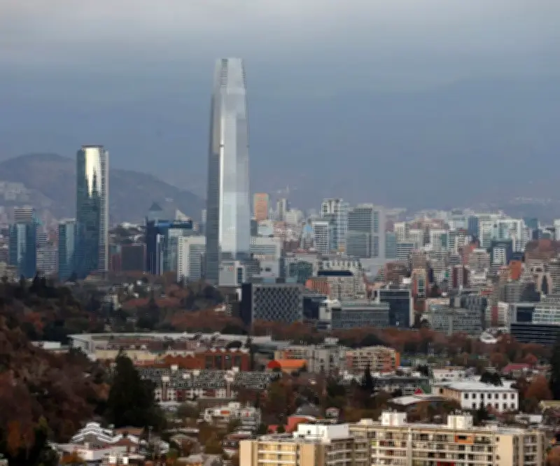 Manufacturas chilenas registran nueva caída en febrero tras desplome de productos alimenticios