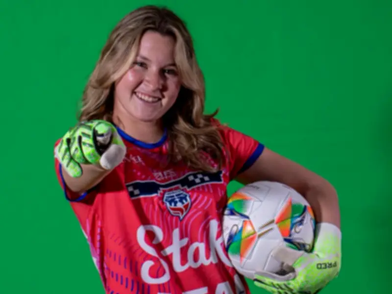 María Paz Mora: la niña de 10 años que revoluciona el fútbol femenino colombiano