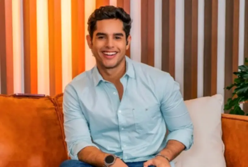 Marco Vergara, el nuevo rostro de La Red: trayectoria, edad y vida personal del presentador