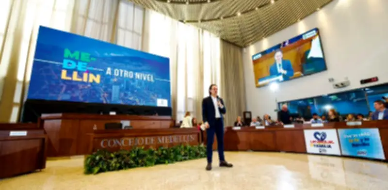 Medellín 2025: Gutiérrez destaca récord en empleo, baja histórica en homicidios y masiva inversión en obras